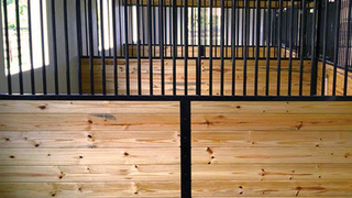 Stall partition фото